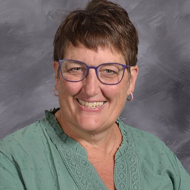 Michelle Hirdes smiling at the camera