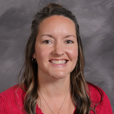Amanda Garvelink smiling at the camera