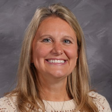 Lynae Stielstra smiling at camera