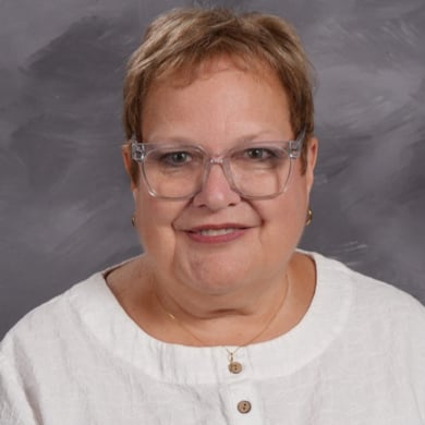 Laurie Haveman smiling at the camera.